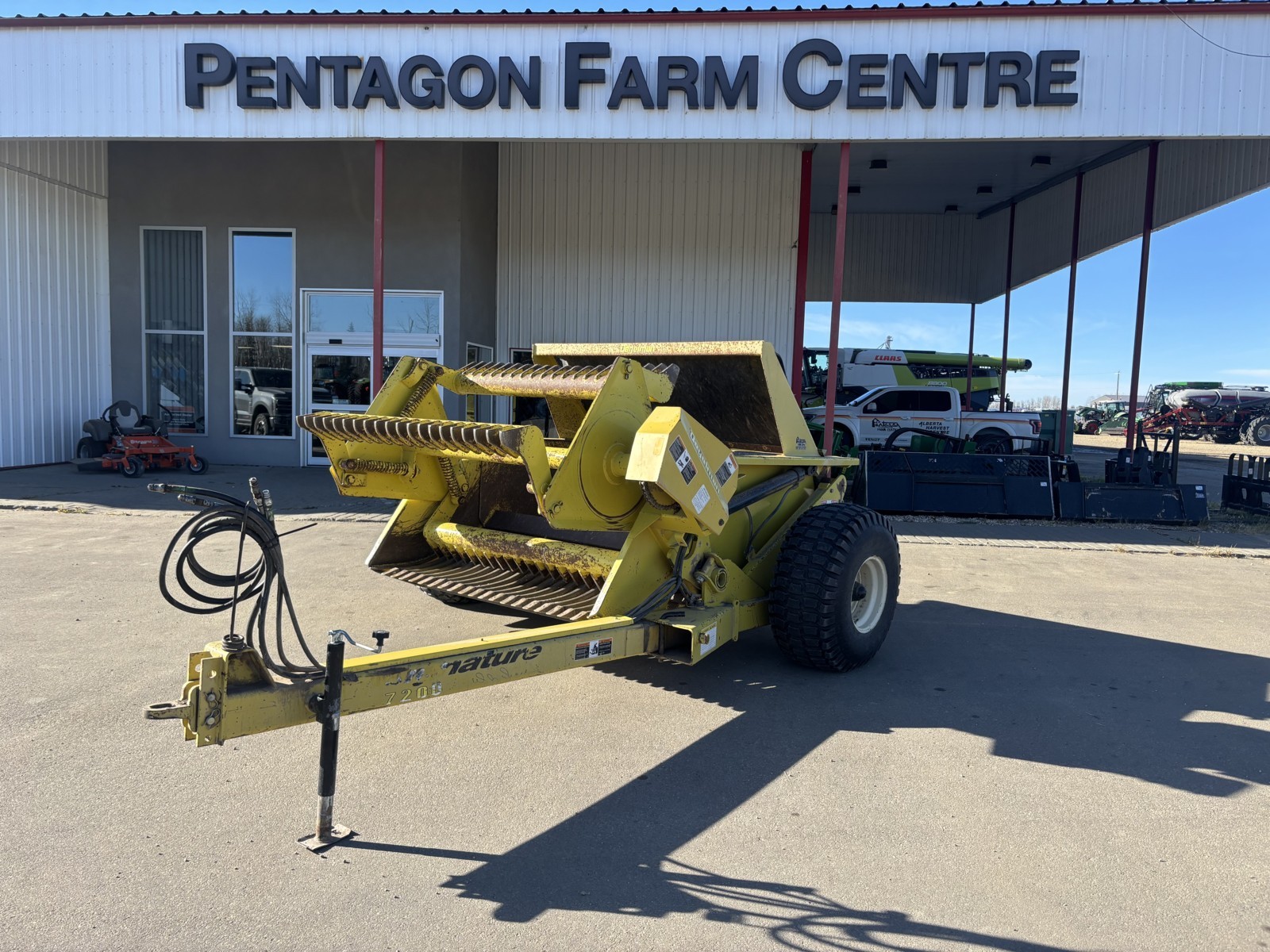 Degelman 7200 Rock Picker