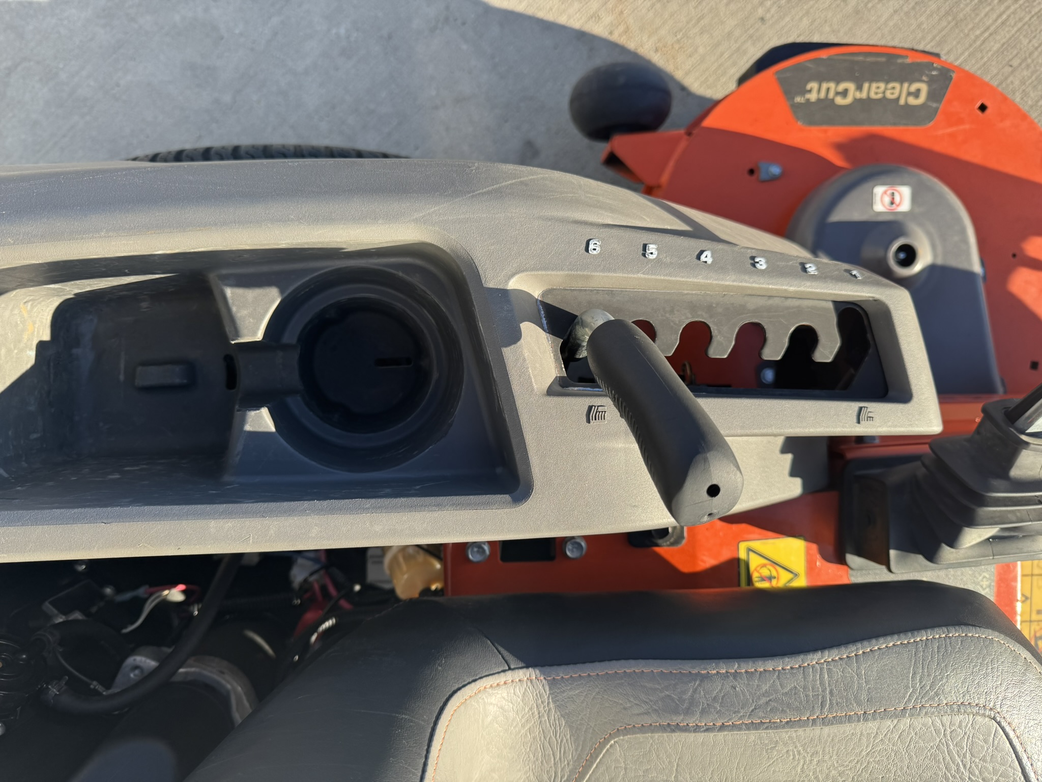 2020 Husqvarna Z254F Mower/Zero Turn