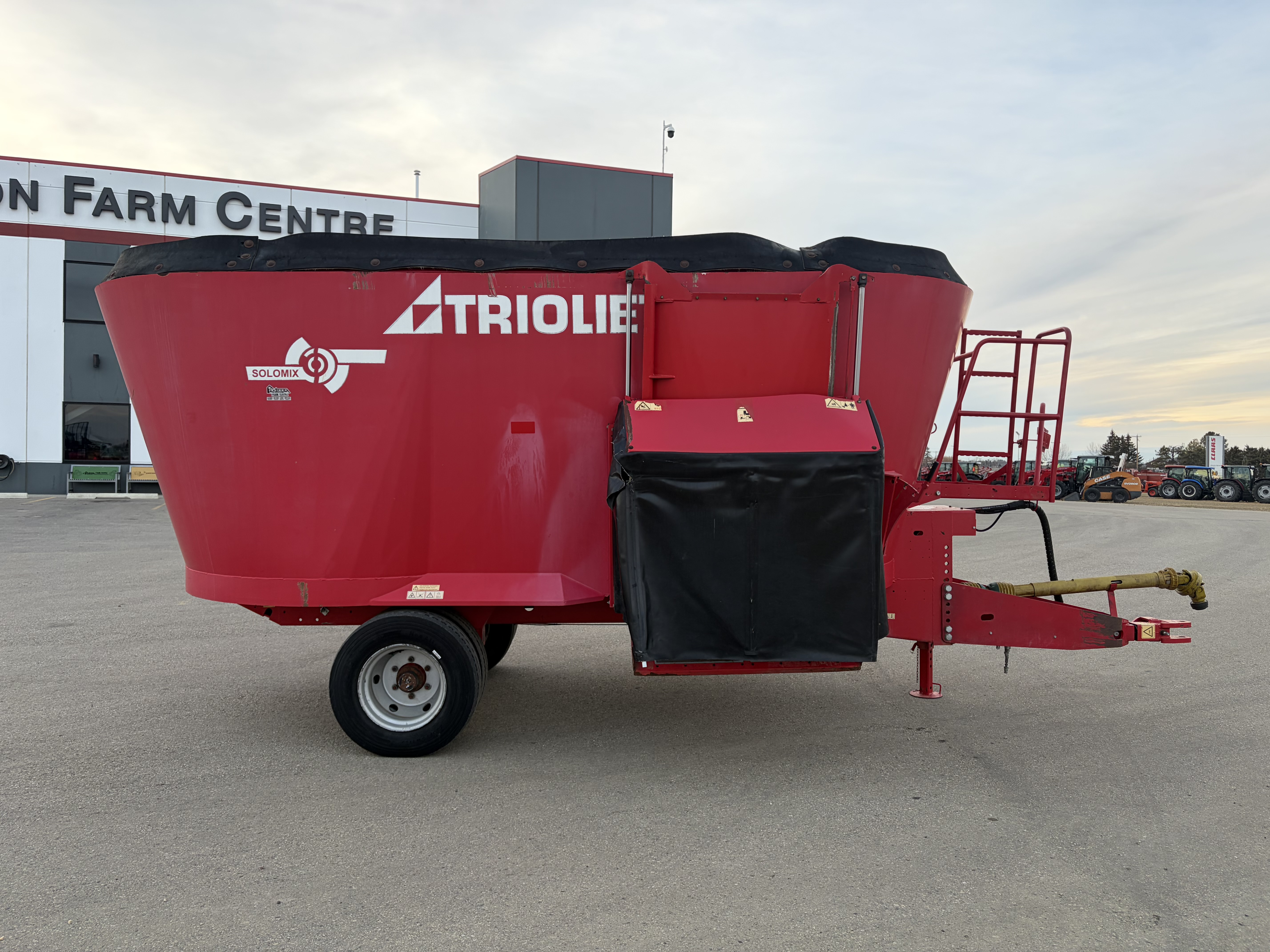 2015 Trioliet 2-1600L ZK Vertical Feed Mixer