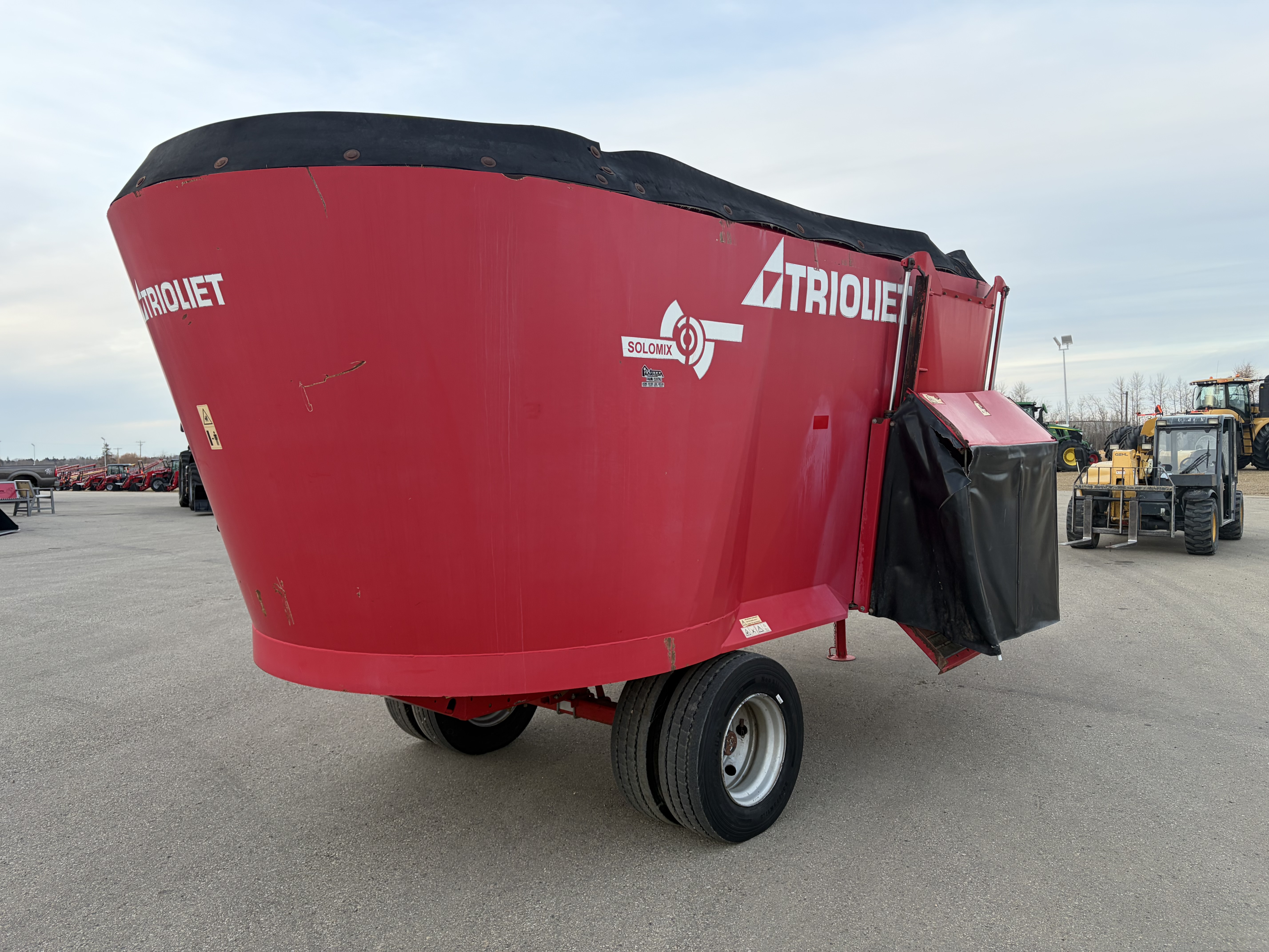 2015 Trioliet 2-1600L ZK Vertical Feed Mixer