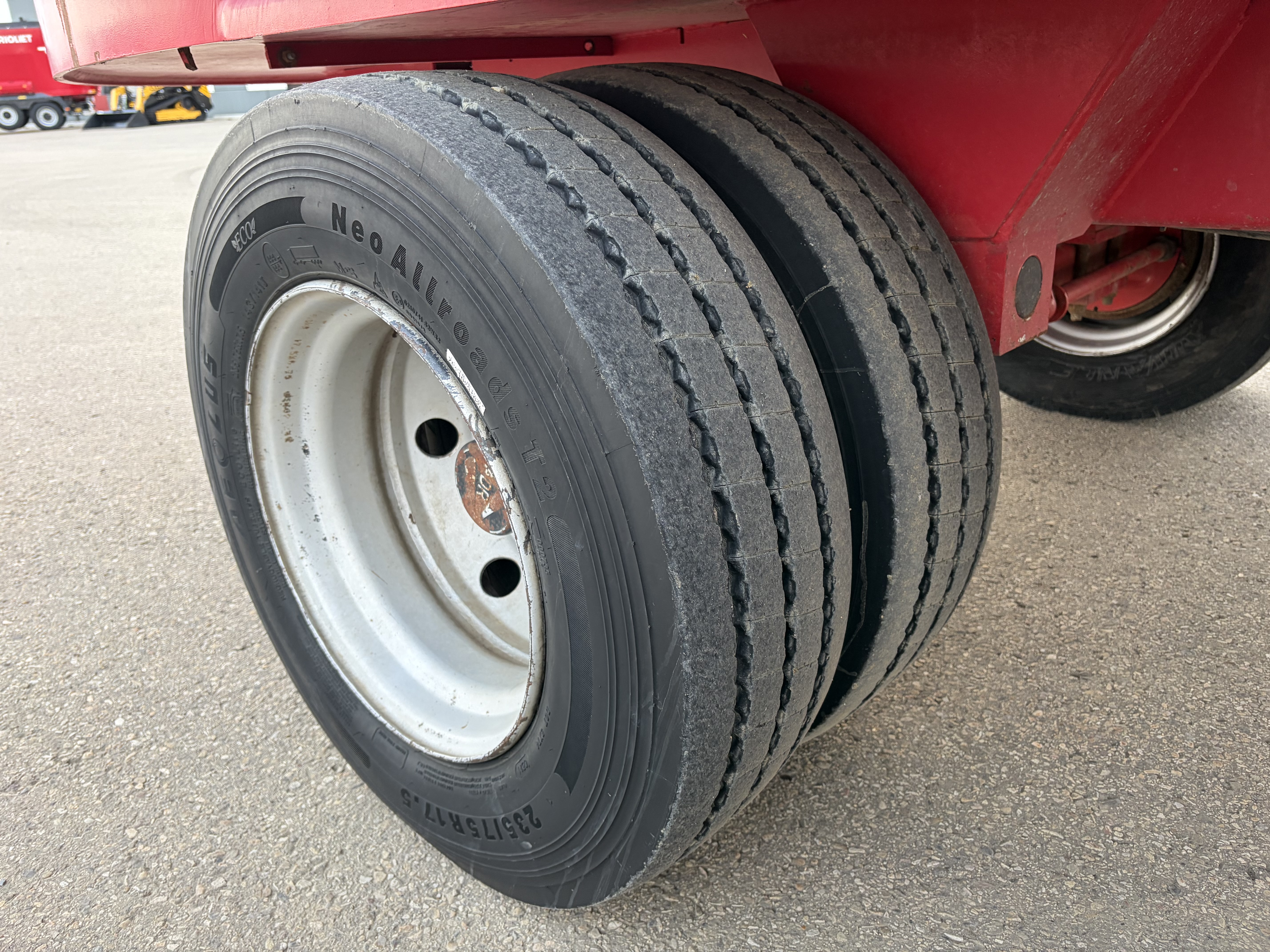 2015 Trioliet 2-1600L ZK Vertical Feed Mixer