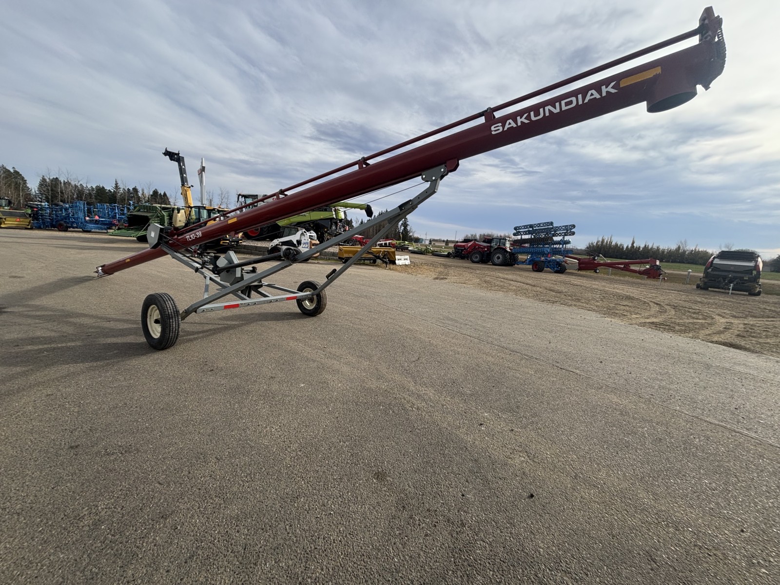 2013 Sakundiak 10x39 Grain Auger