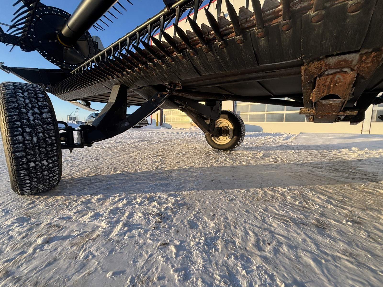 2016 MacDon FD75-35 Header Combine