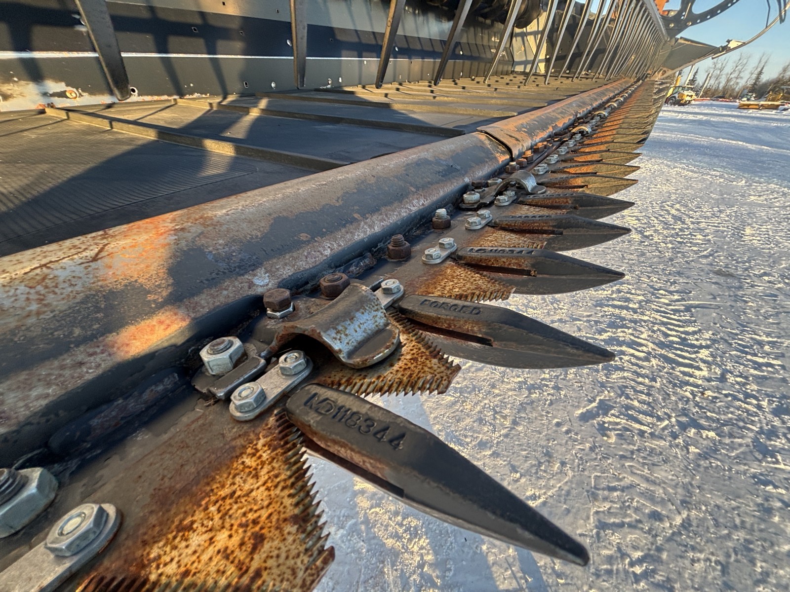 2016 MacDon FD75-35 Header Combine