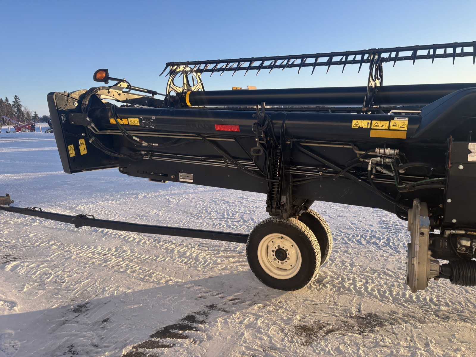 2016 MacDon FD75-35 Header Combine