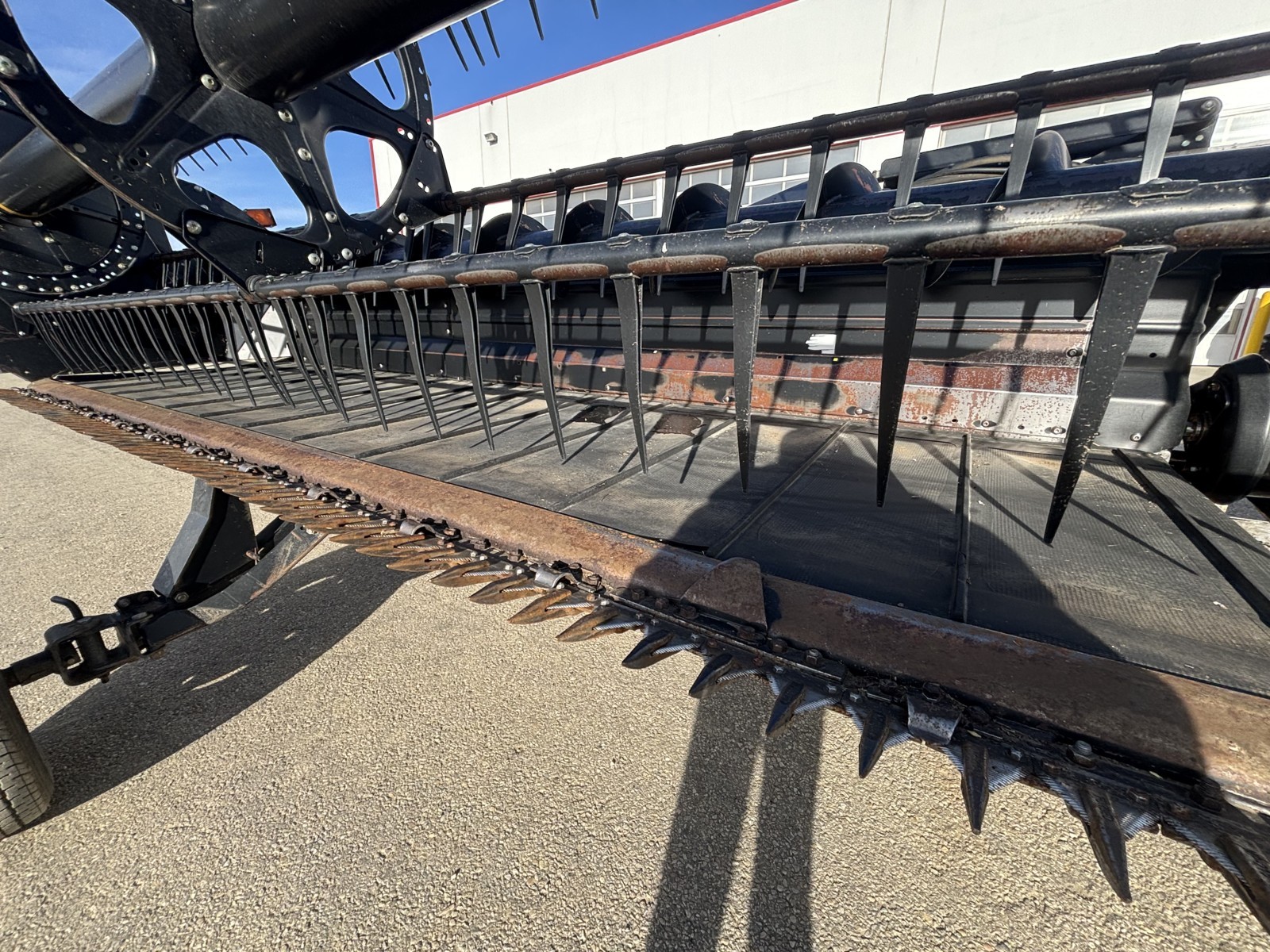 2011 MacDon FD75-35 Header Combine