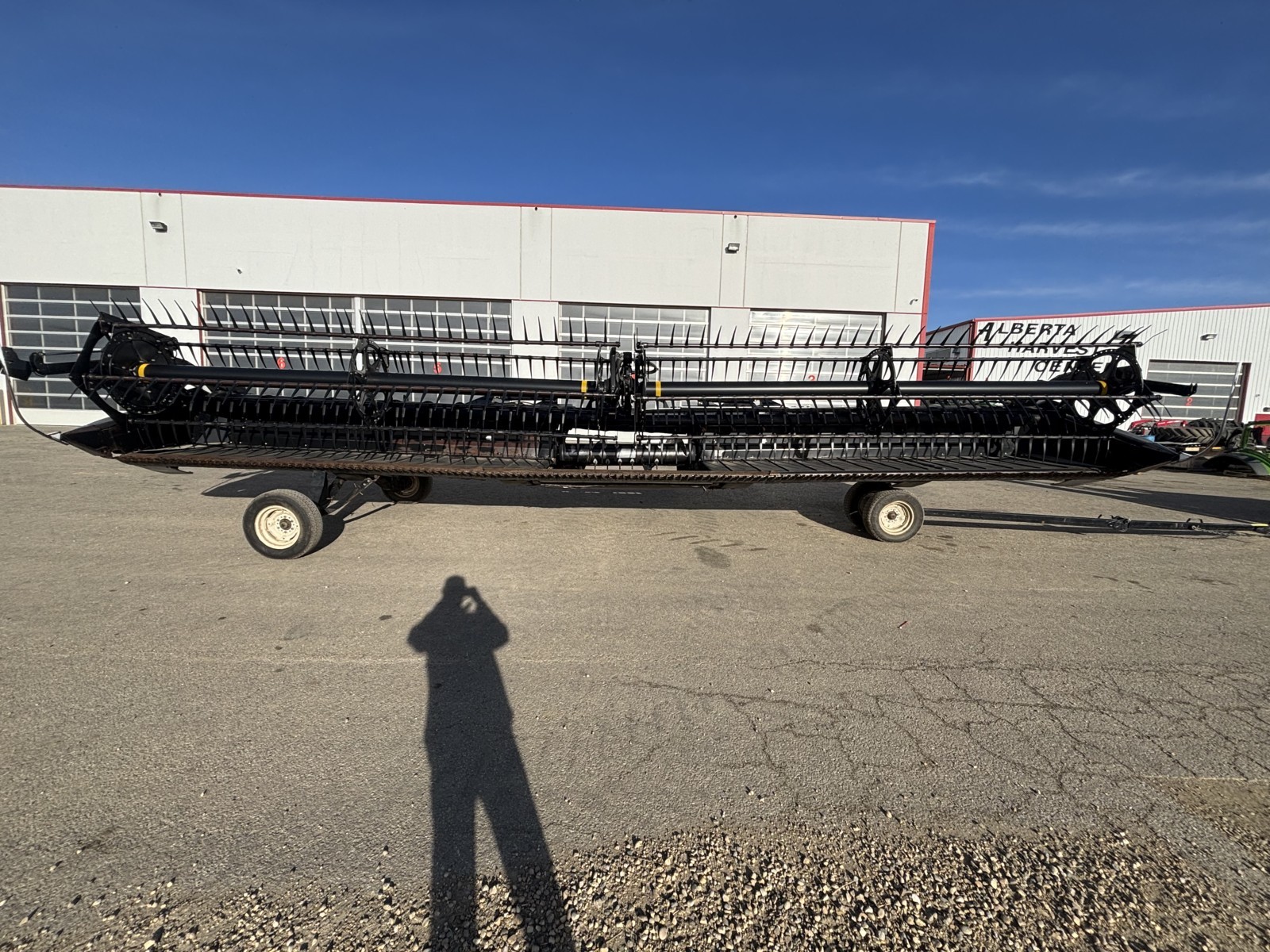 2011 MacDon FD75-35 Header Combine