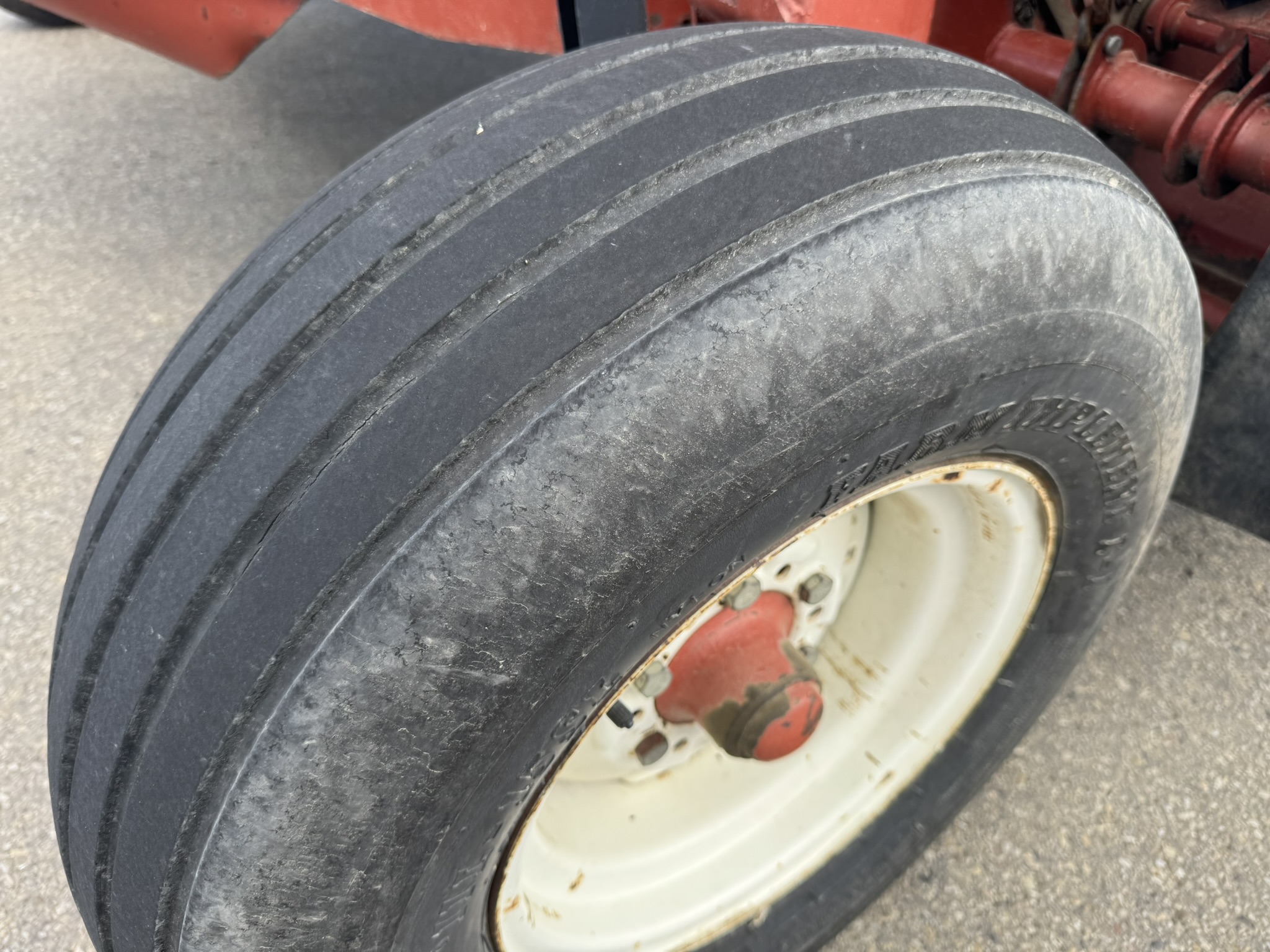 1994 AGCO Hesston 1340 Mower Conditioner