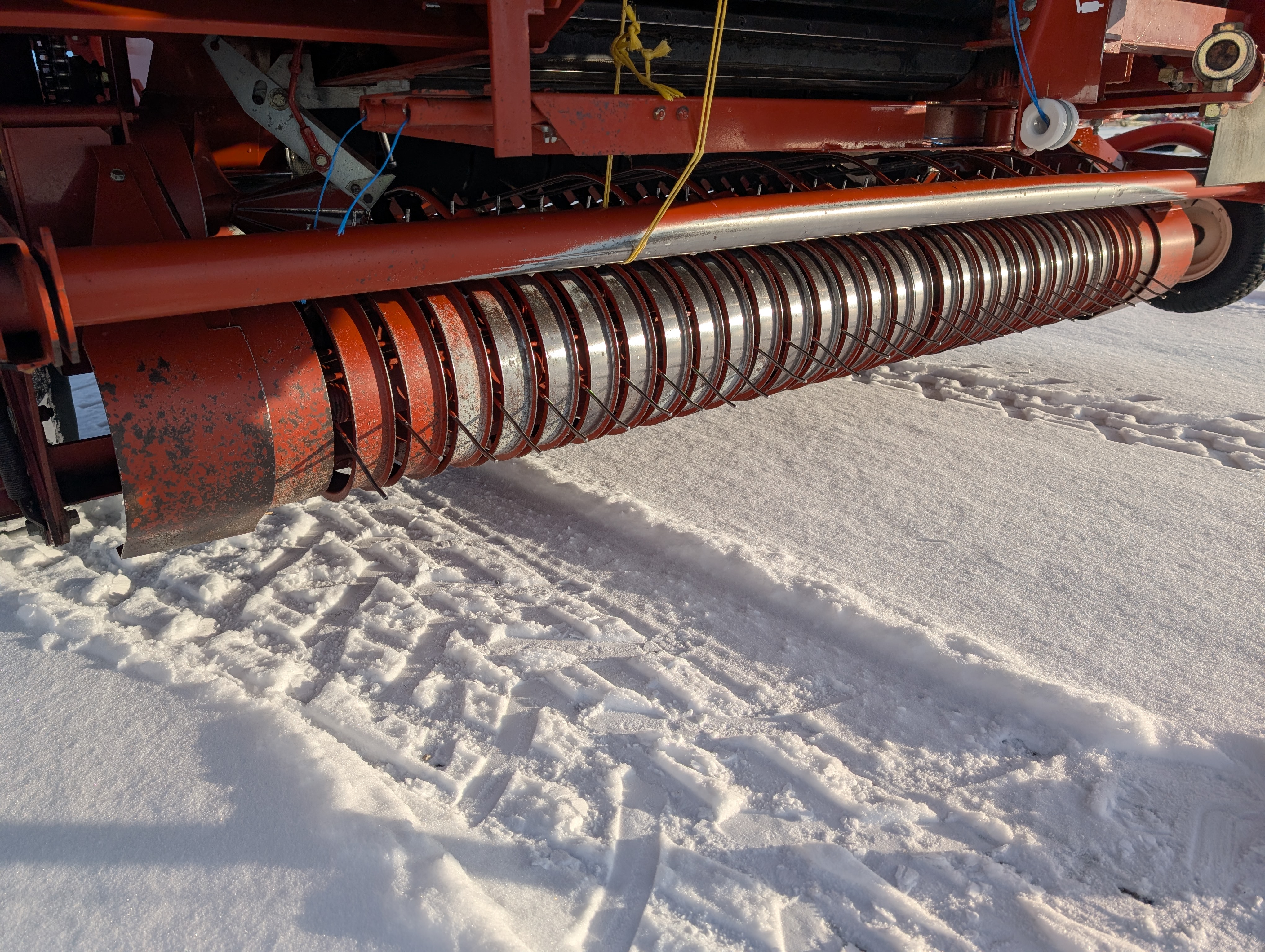 2002 AGCO Hesston 856A Baler/Round