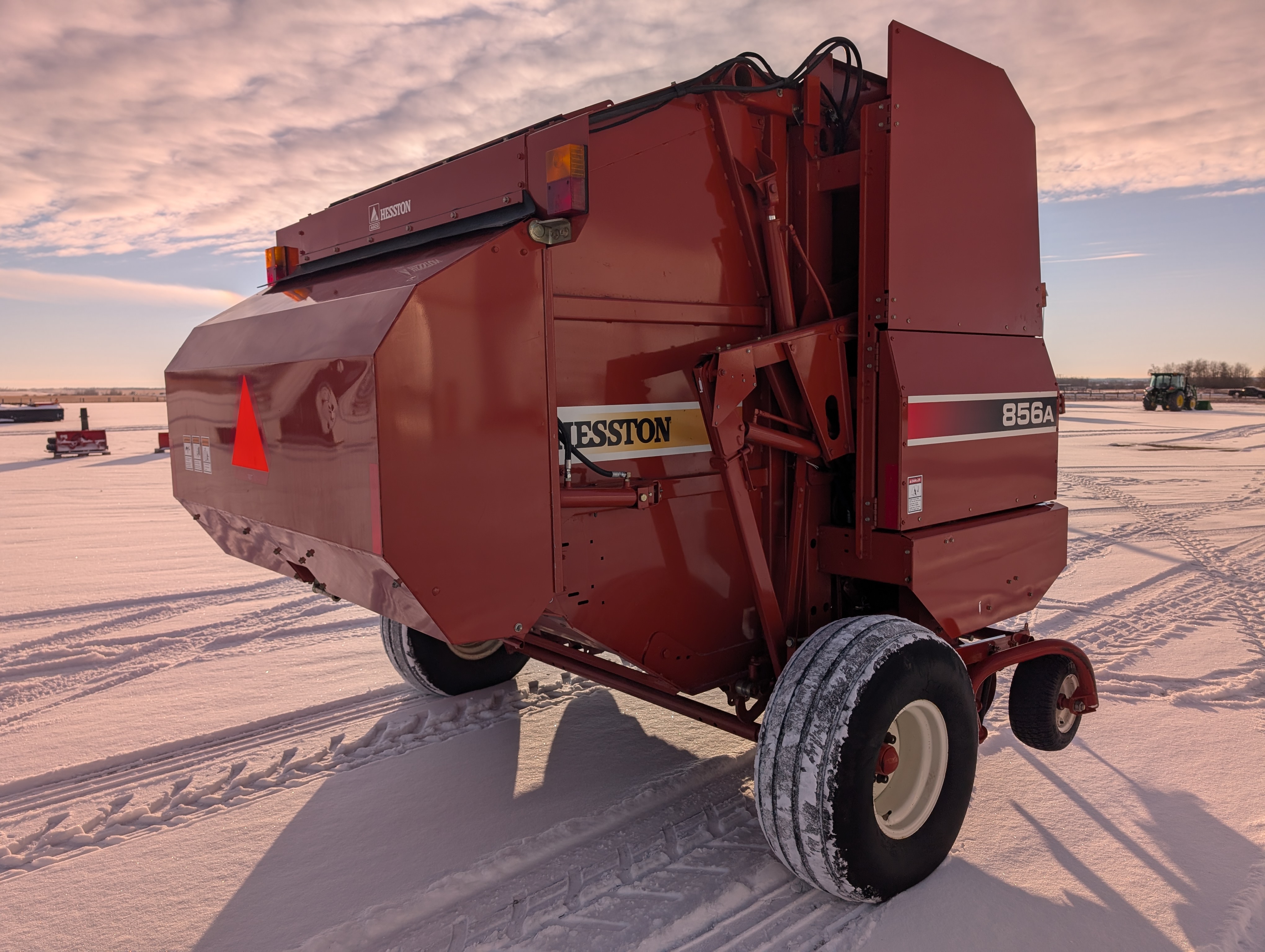 2002 AGCO Hesston 856A Baler/Round