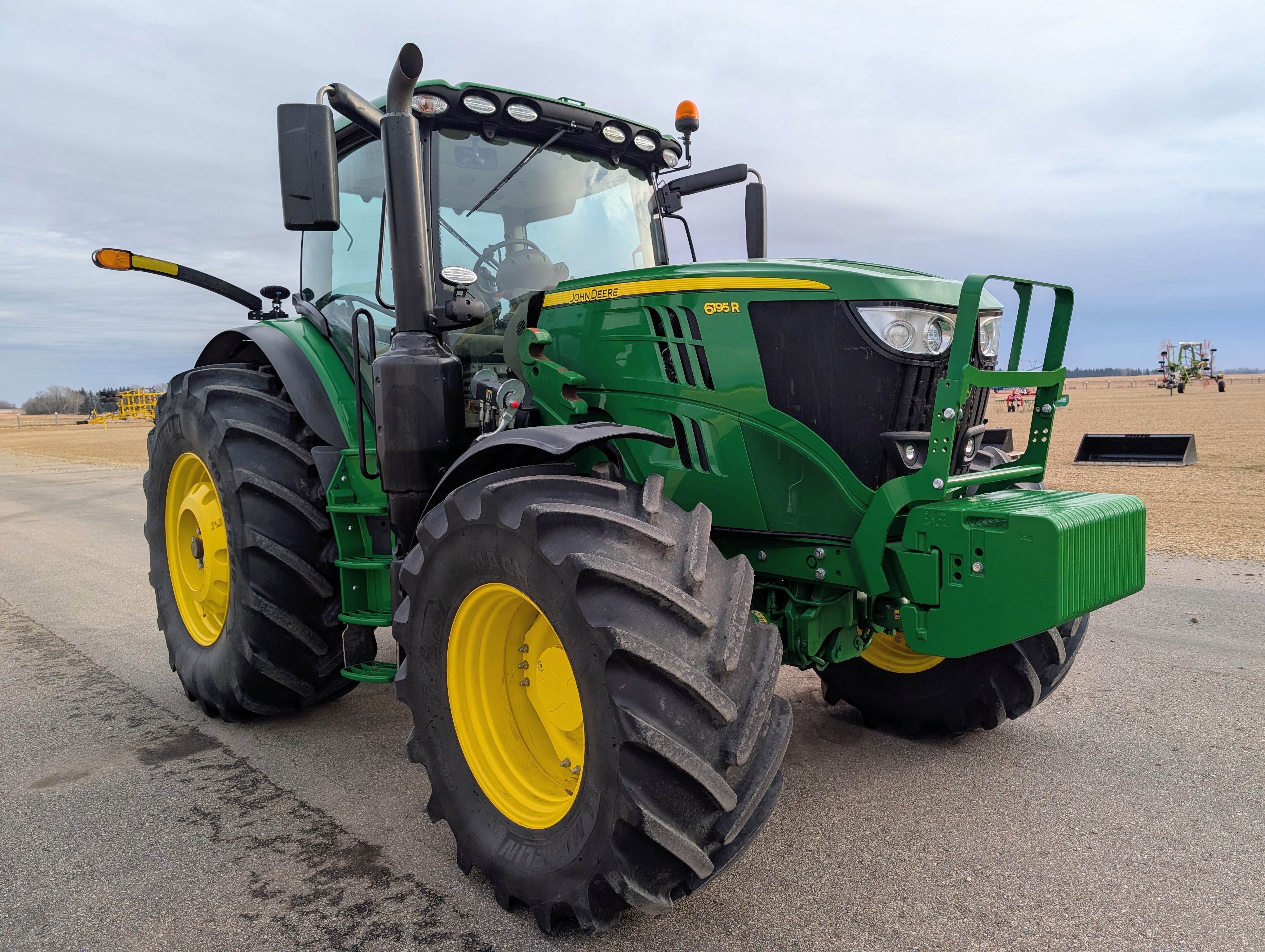 2019 John Deere 6195R Tractor