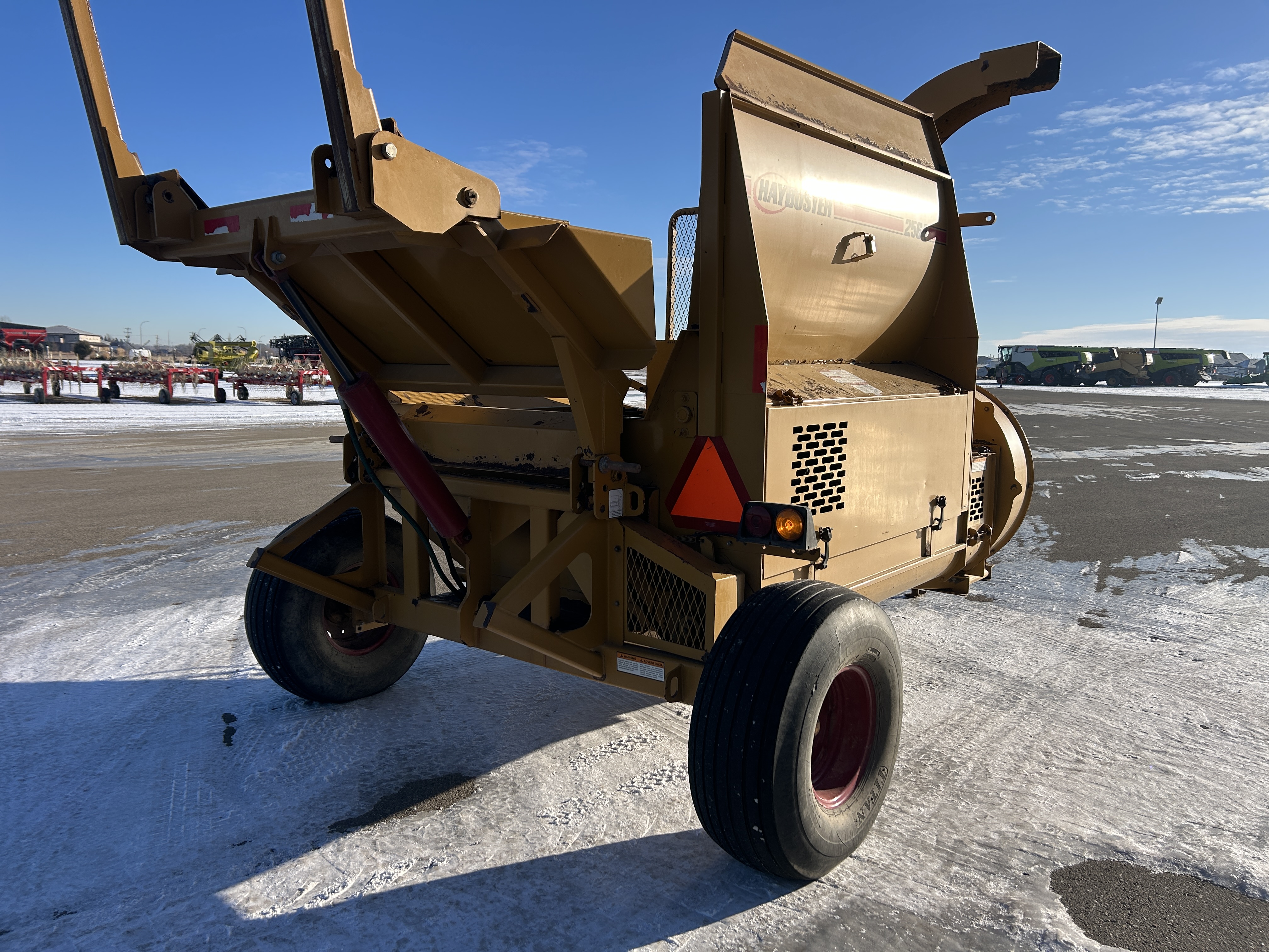 Haybuster 2564 Bale Processor