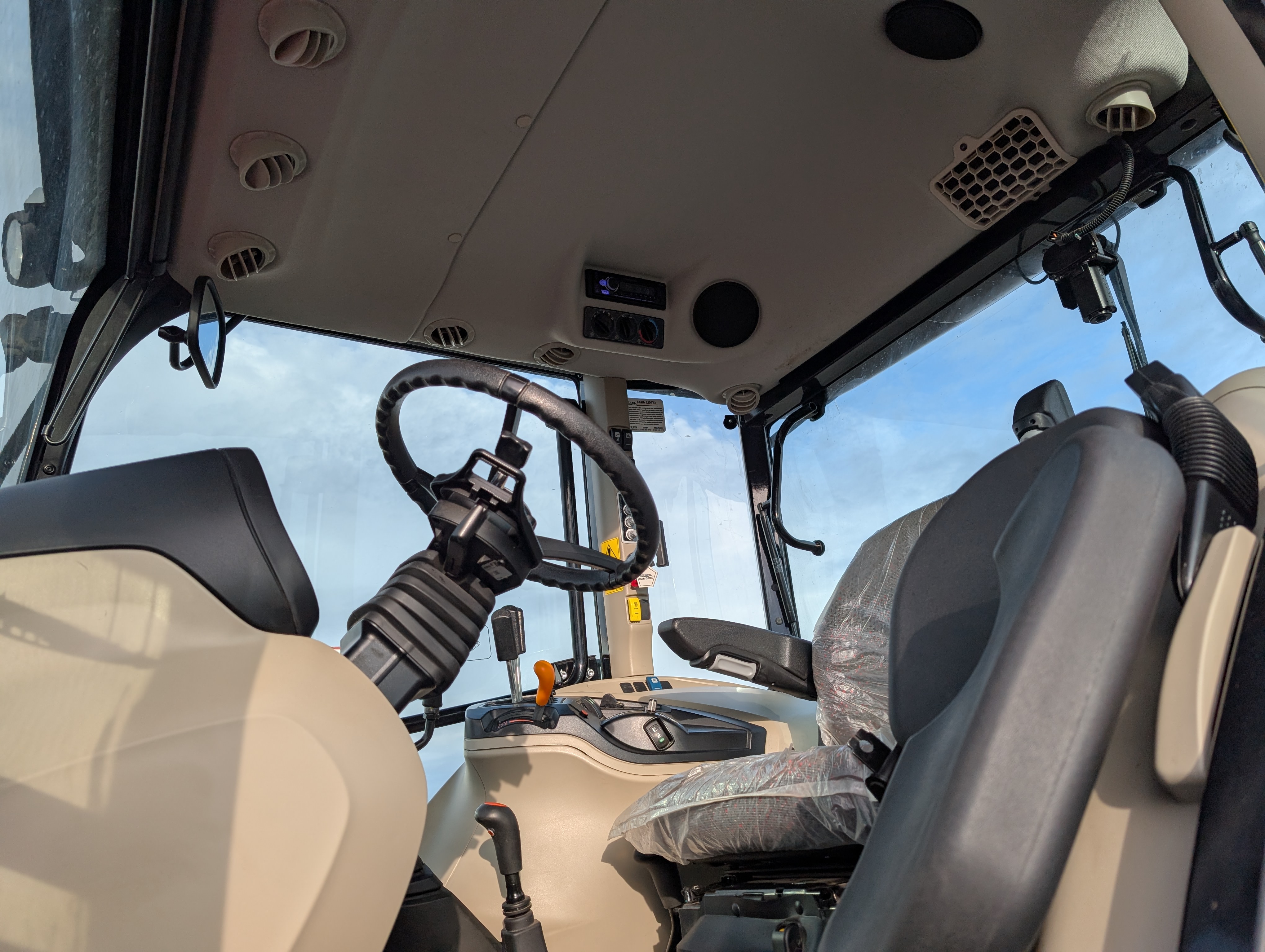 2023 Massey Ferguson 6713 Tractor