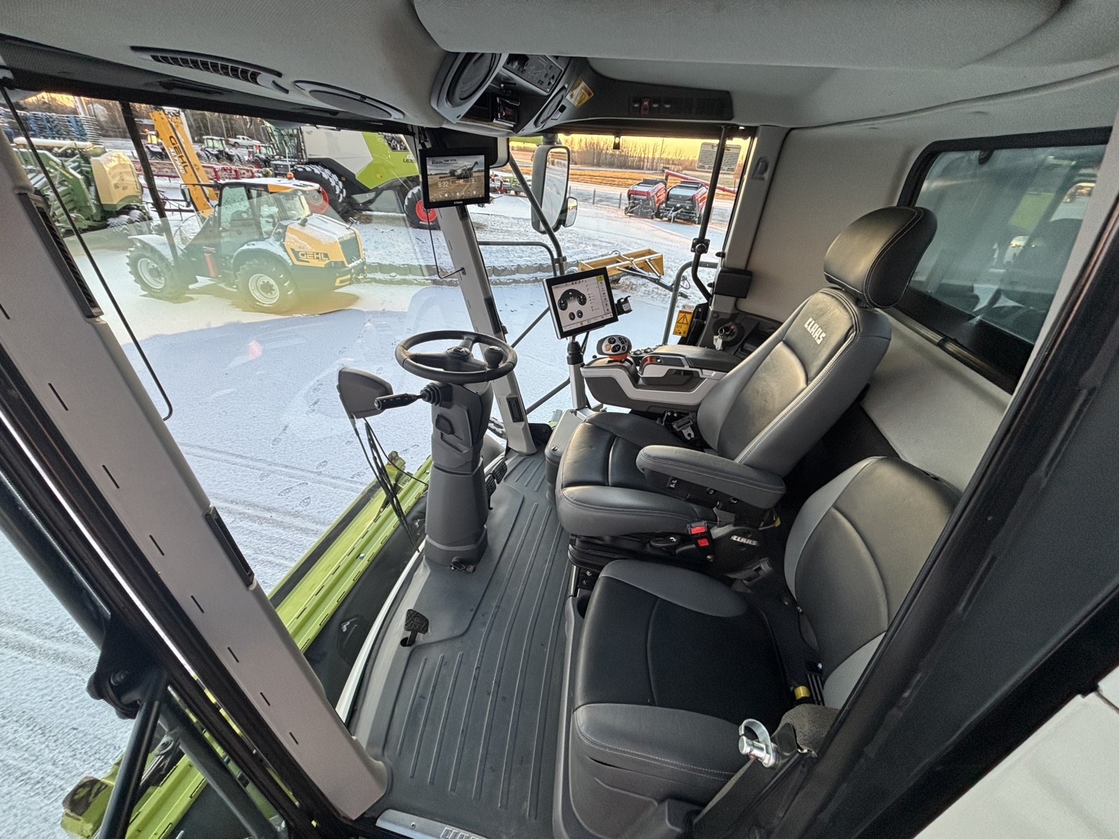 2022 CLAAS 8600 Combine