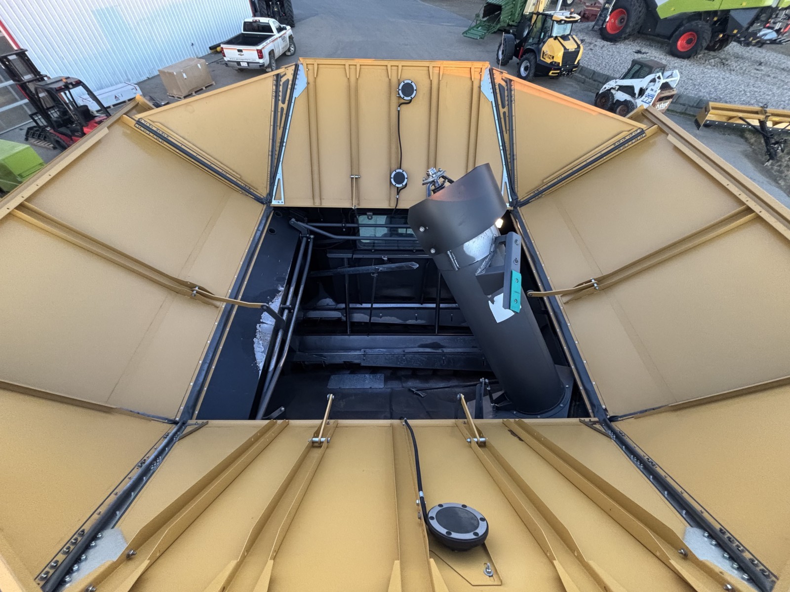 2019 CLAAS 760TT Combine