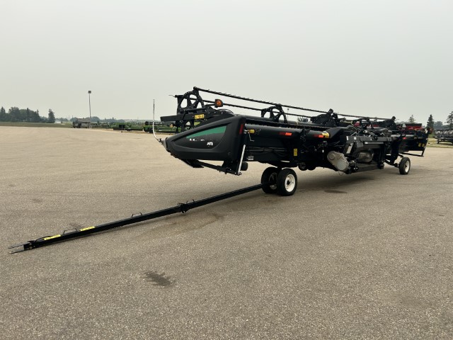 2016 MacDon FD75-40 Header Combine