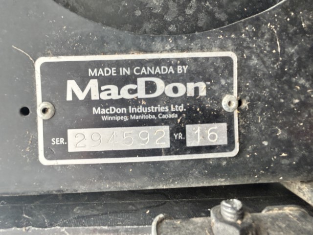 2016 MacDon FD75-40 Header Combine