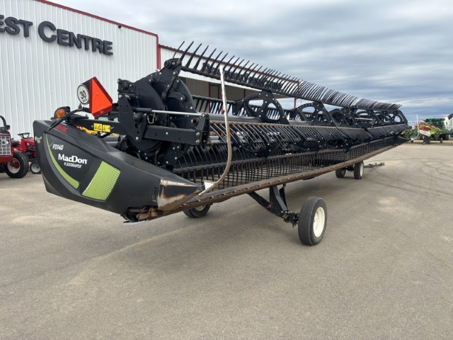 2019 MacDon FD140 Header Combine
