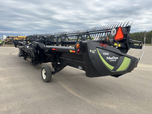 2019 MacDon FD140 Header Combine