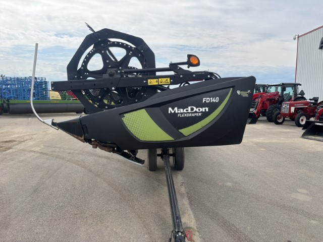 2019 MacDon FD140 Header Combine