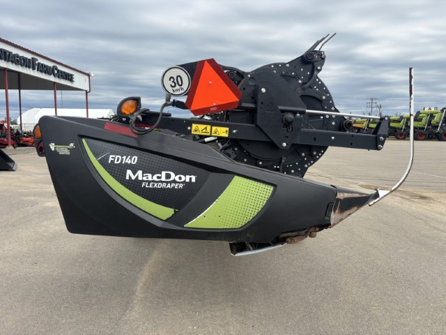 2019 MacDon FD140 Header Combine