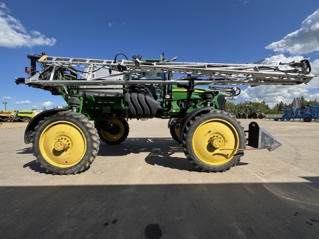 2010 John Deere 4830 Sprayer/High Clearance