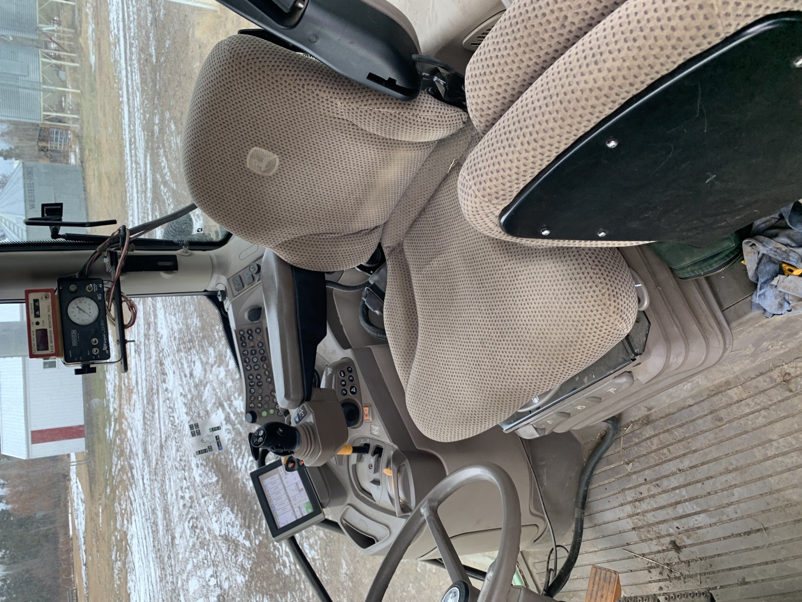 2018 John Deere 6195R Tractor