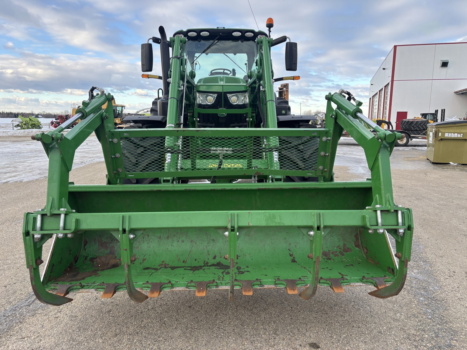 2018 John Deere 6195R Tractor