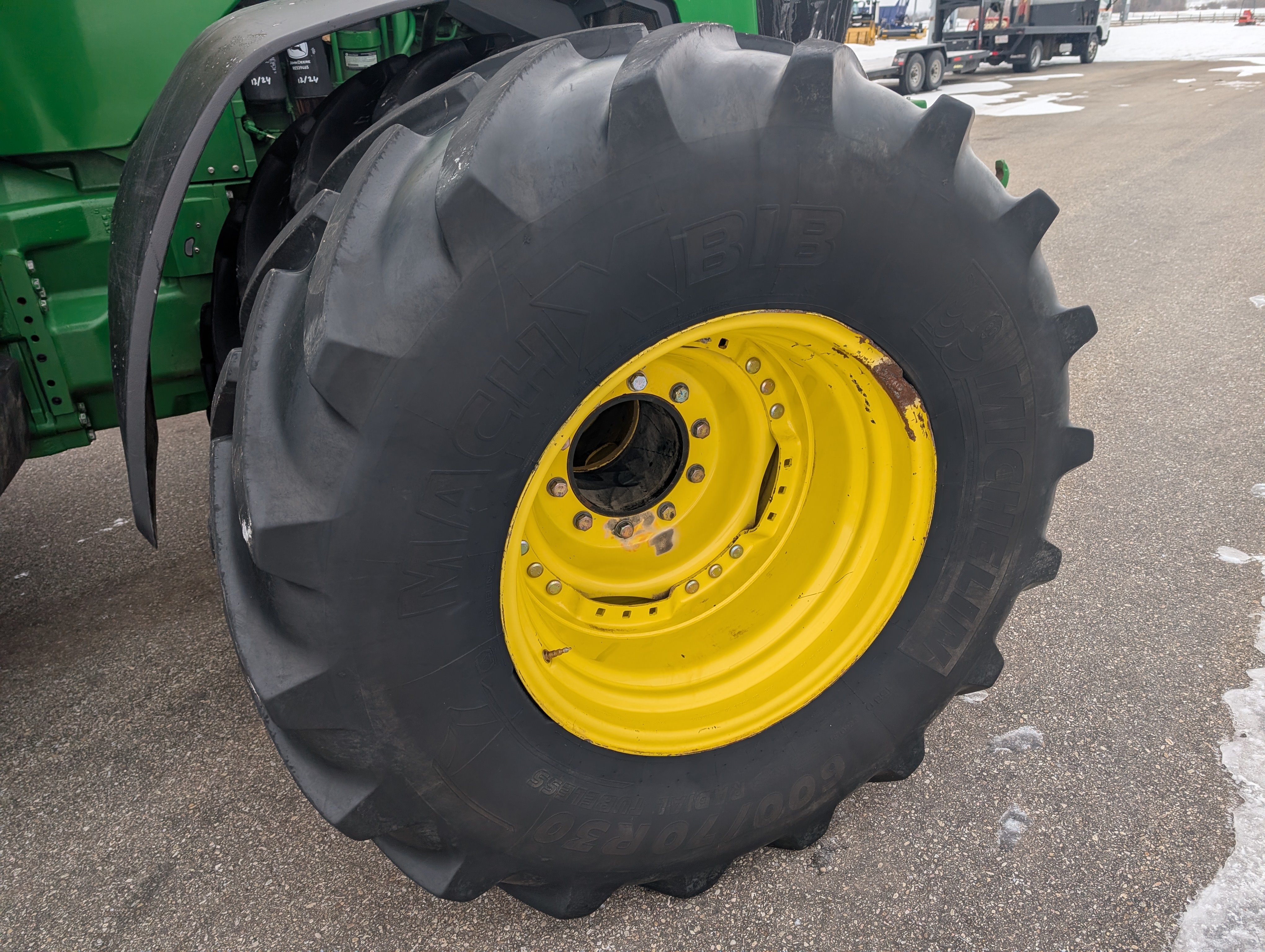 2022 John Deere 8R 310 Tractor