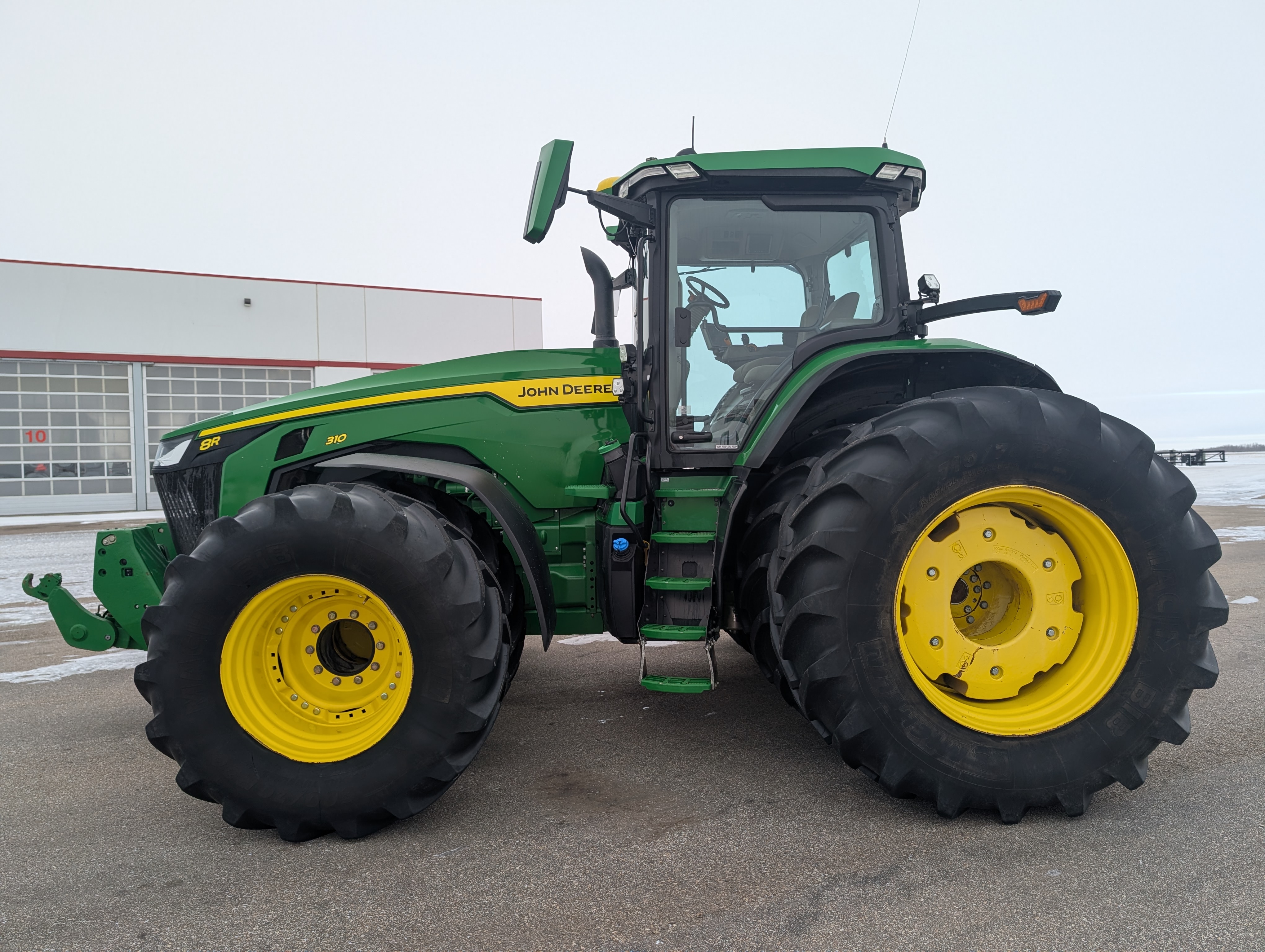 2022 John Deere 8R 310 Tractor