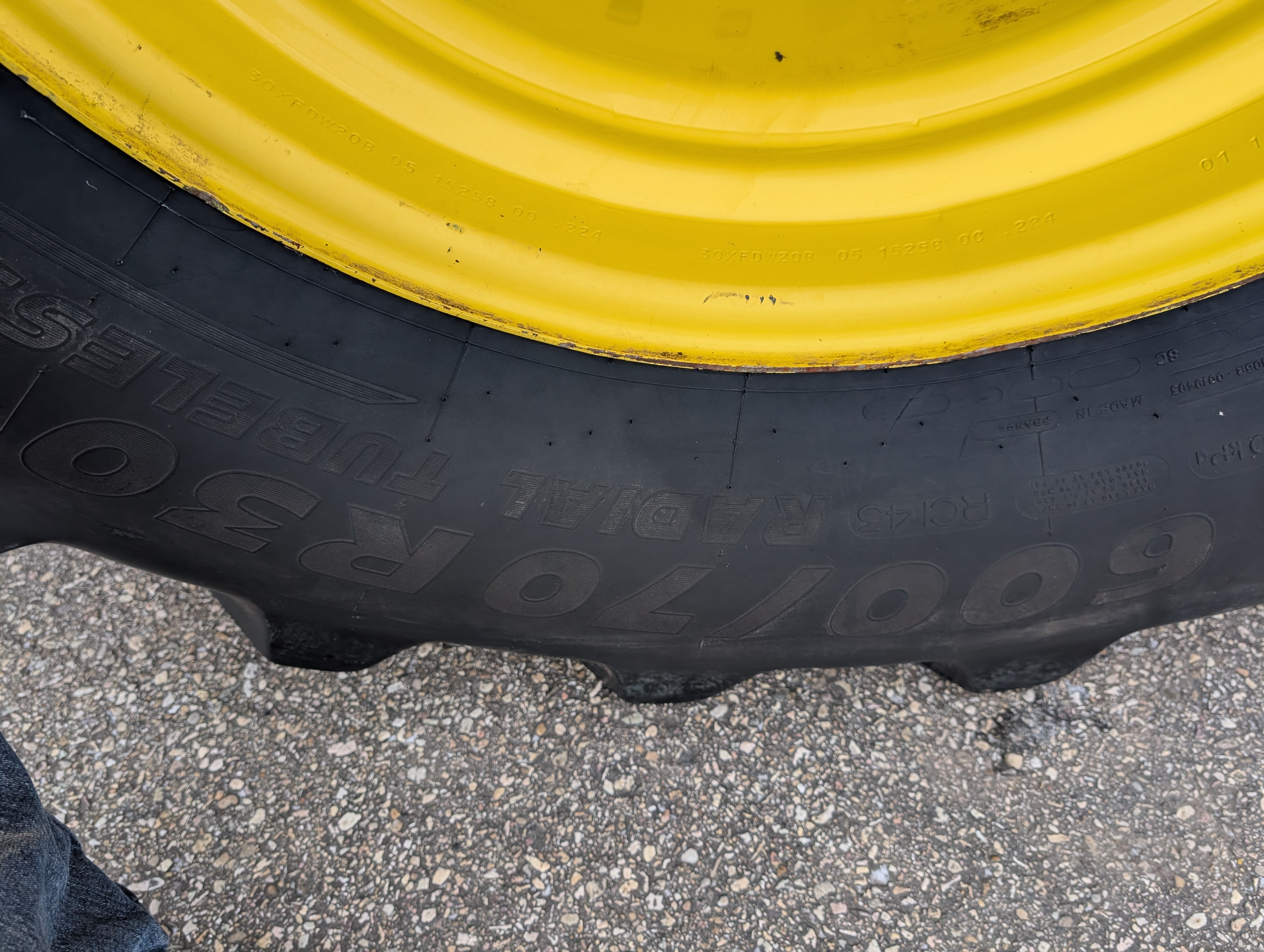 2022 John Deere 8R 310 Tractor