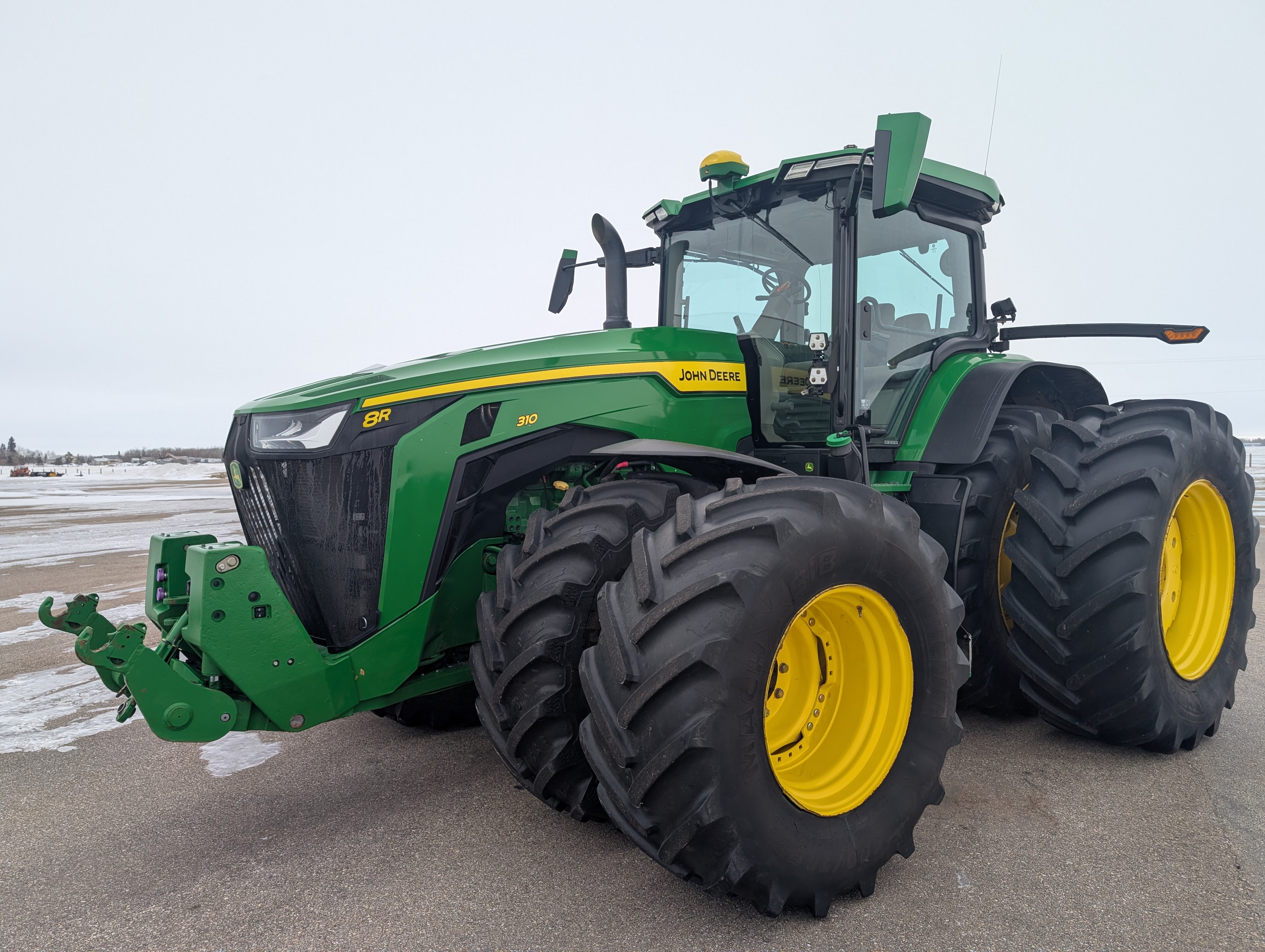 2022 John Deere 8R 310 Tractor