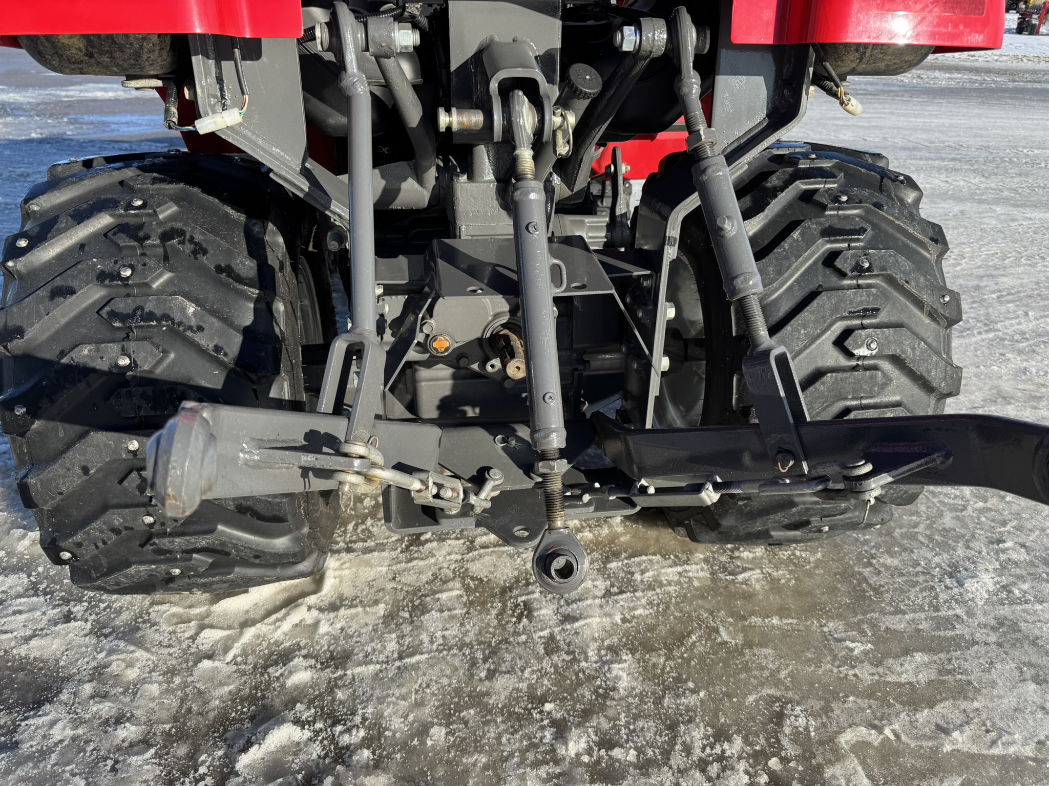 2013 Massey Ferguson GC1705 Tractor