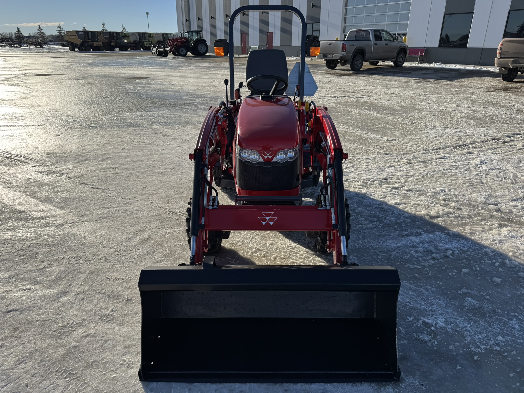2013 Massey Ferguson GC1705 Tractor