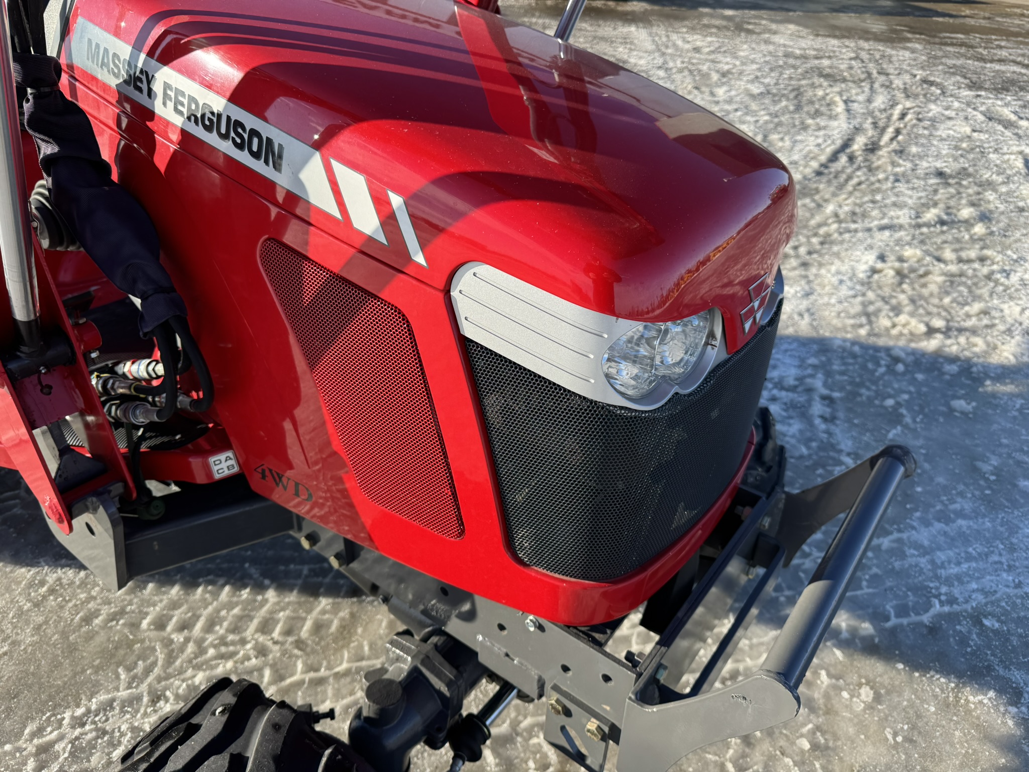 2013 Massey Ferguson GC1705 Tractor
