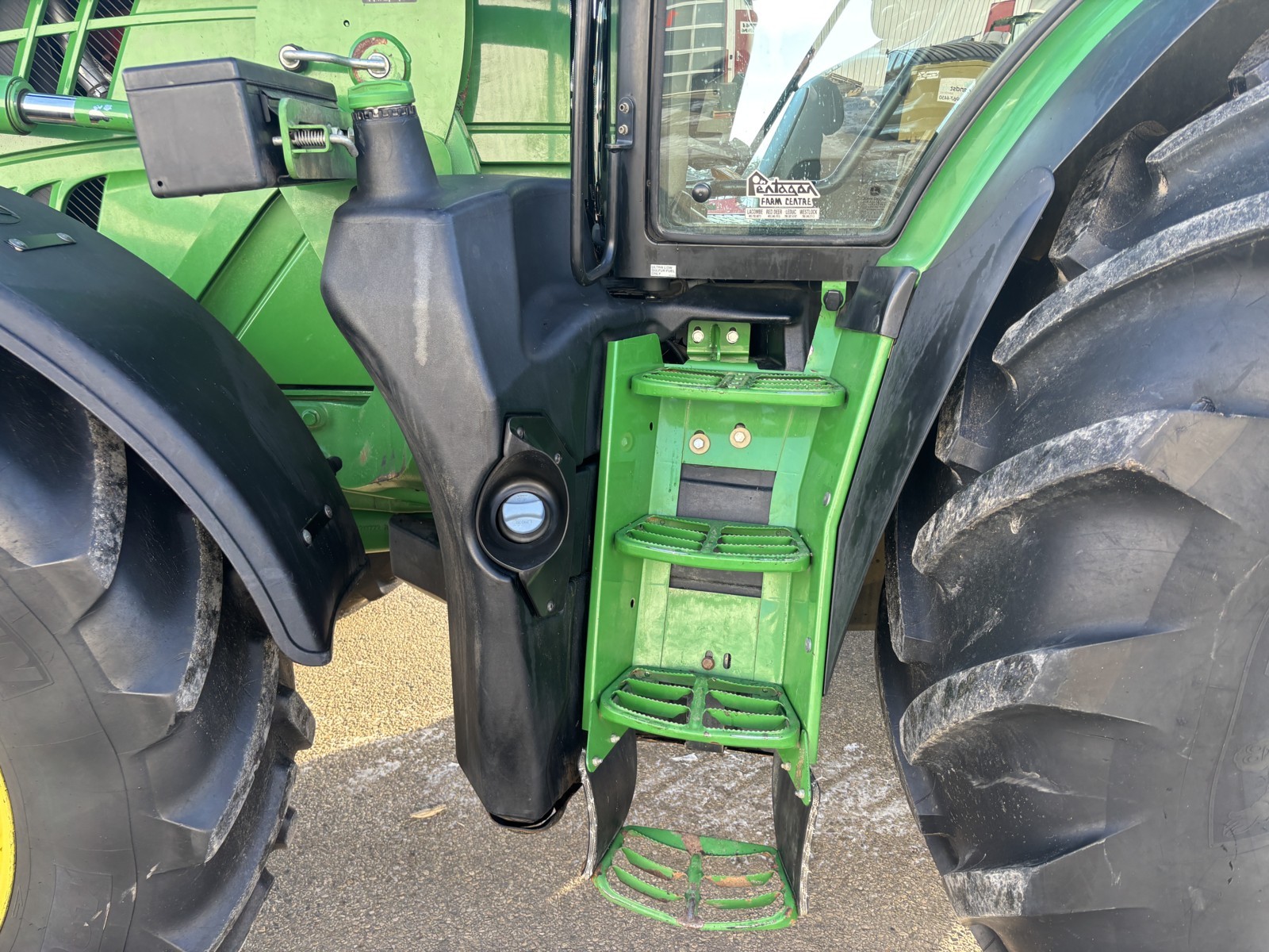2015 John Deere 6195R Tractor