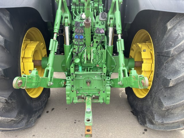 2015 John Deere 6195R Tractor