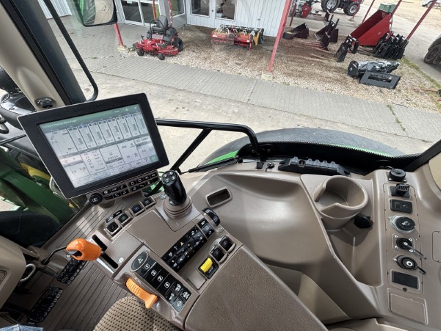 2015 John Deere 6195R Tractor