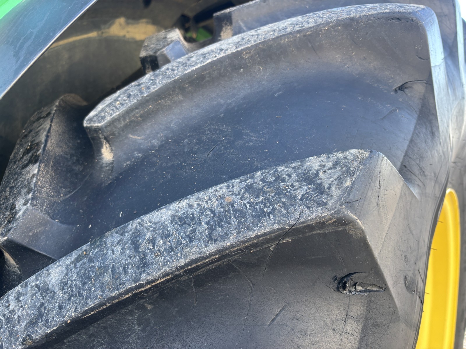 2015 John Deere 6195R Tractor