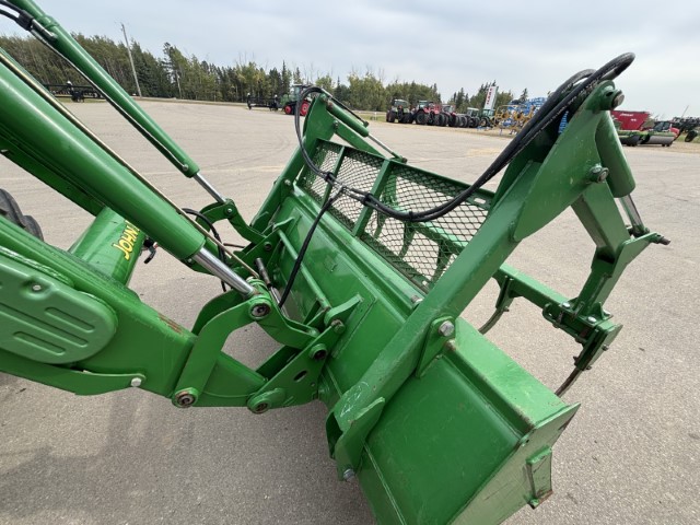 2015 John Deere 6195R Tractor