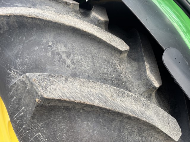 2015 John Deere 6195R Tractor