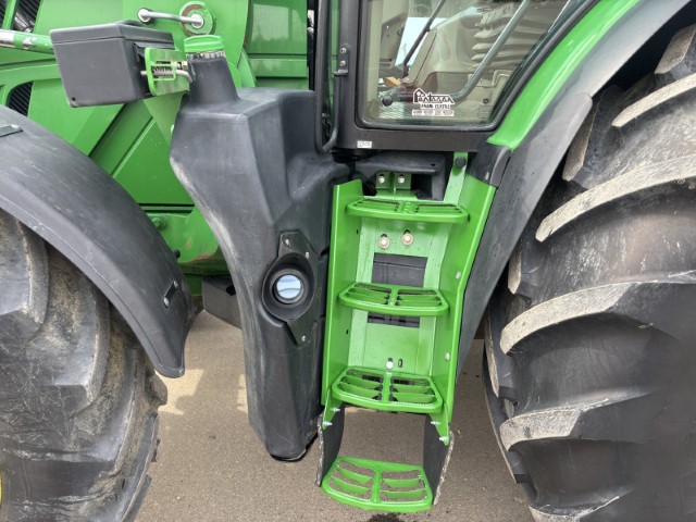 2015 John Deere 6195R Tractor