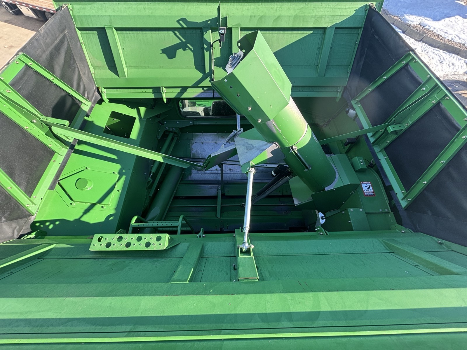 2009 John Deere T670 Combine