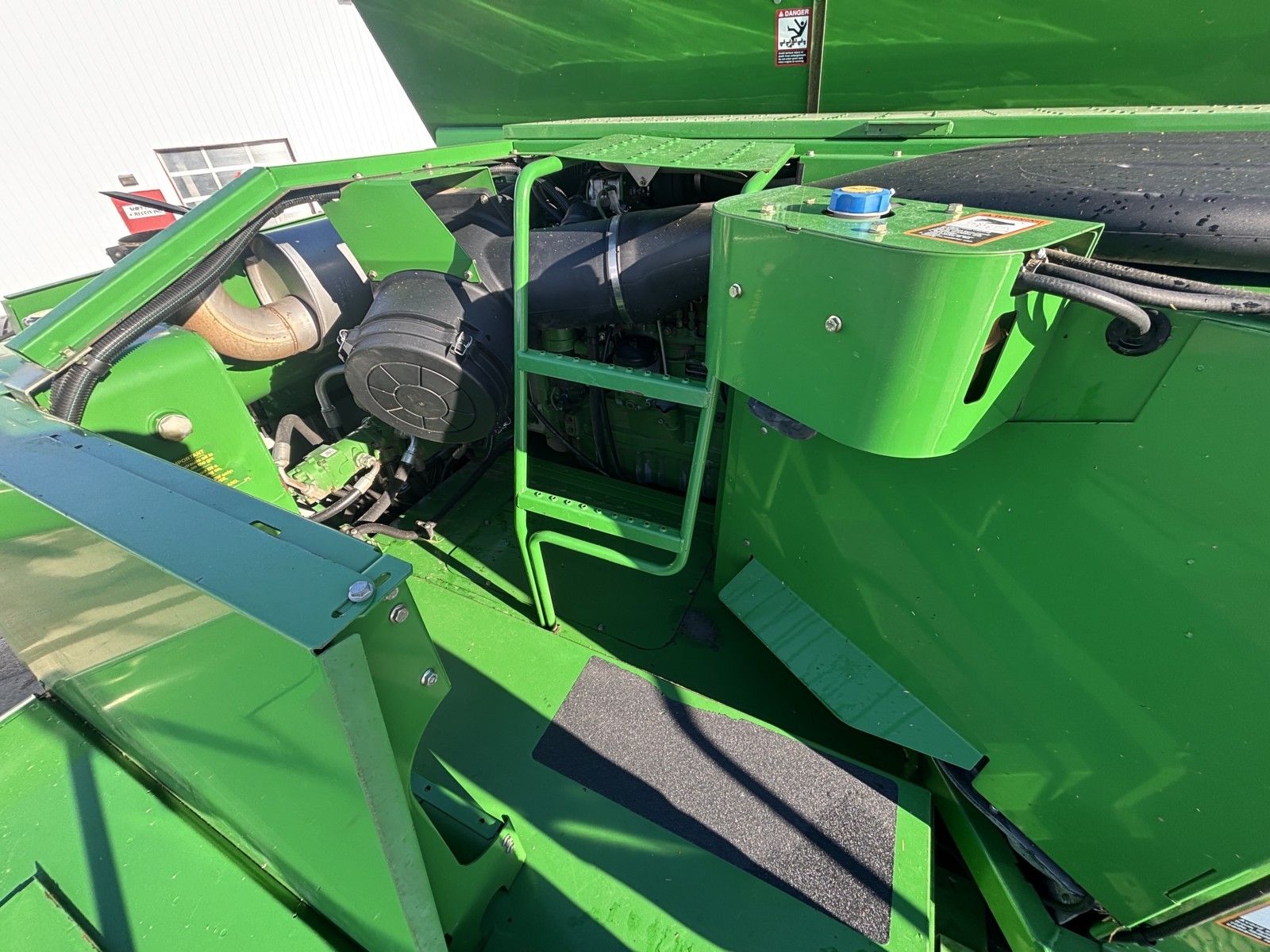 2009 John Deere T670 Combine