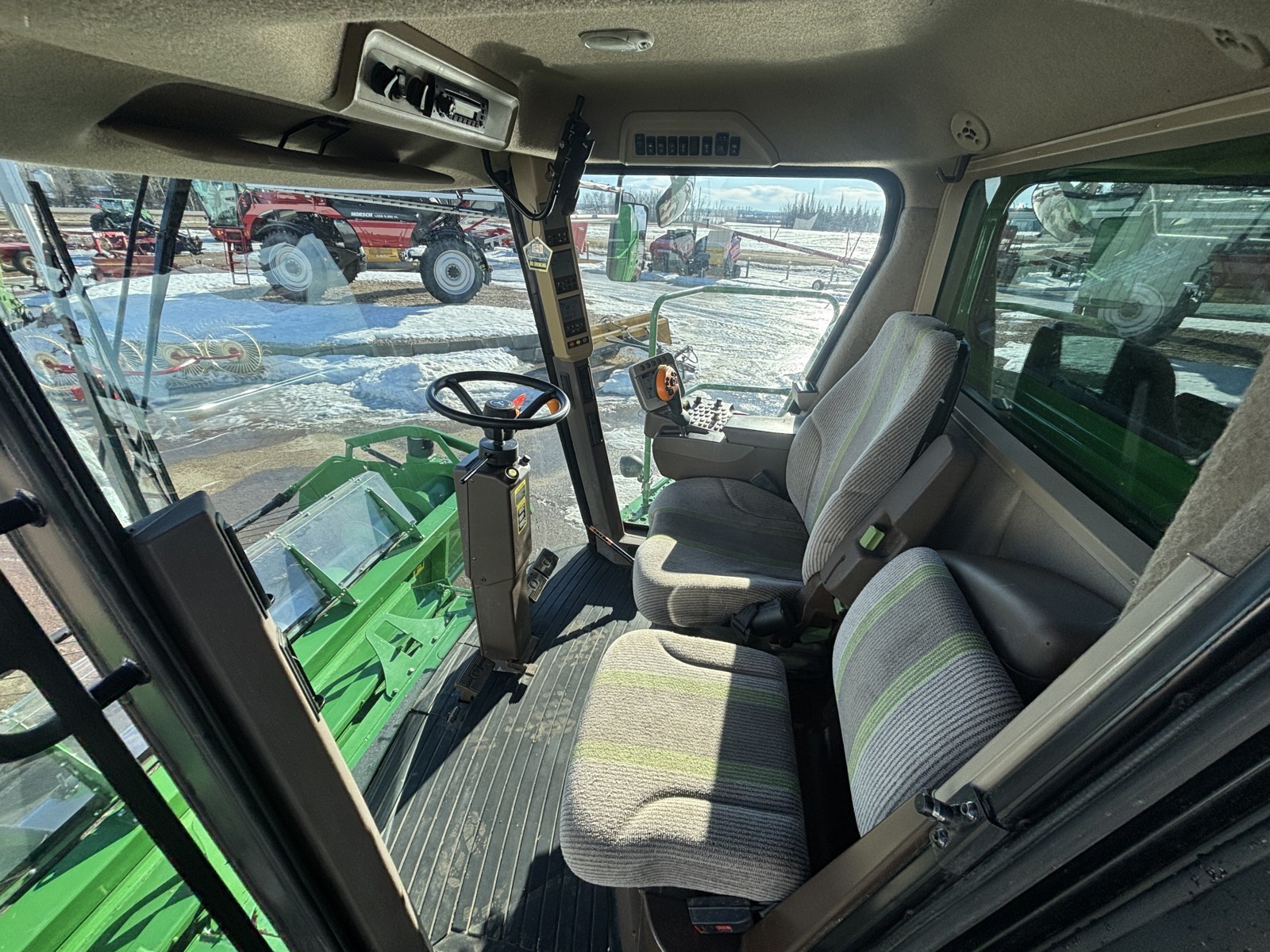 2009 John Deere T670 Combine