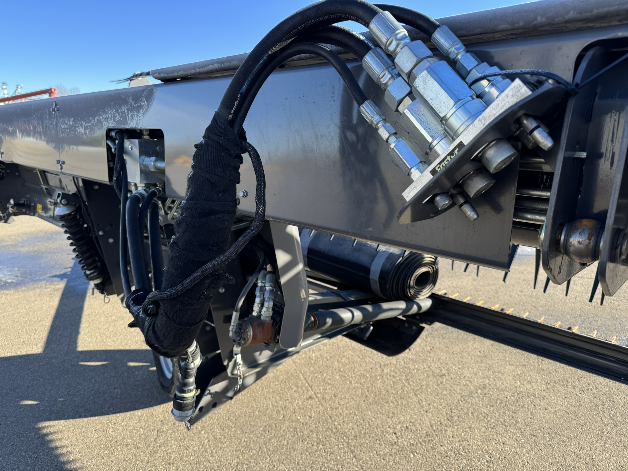 2018 Massey Ferguson 5400 Header Draper