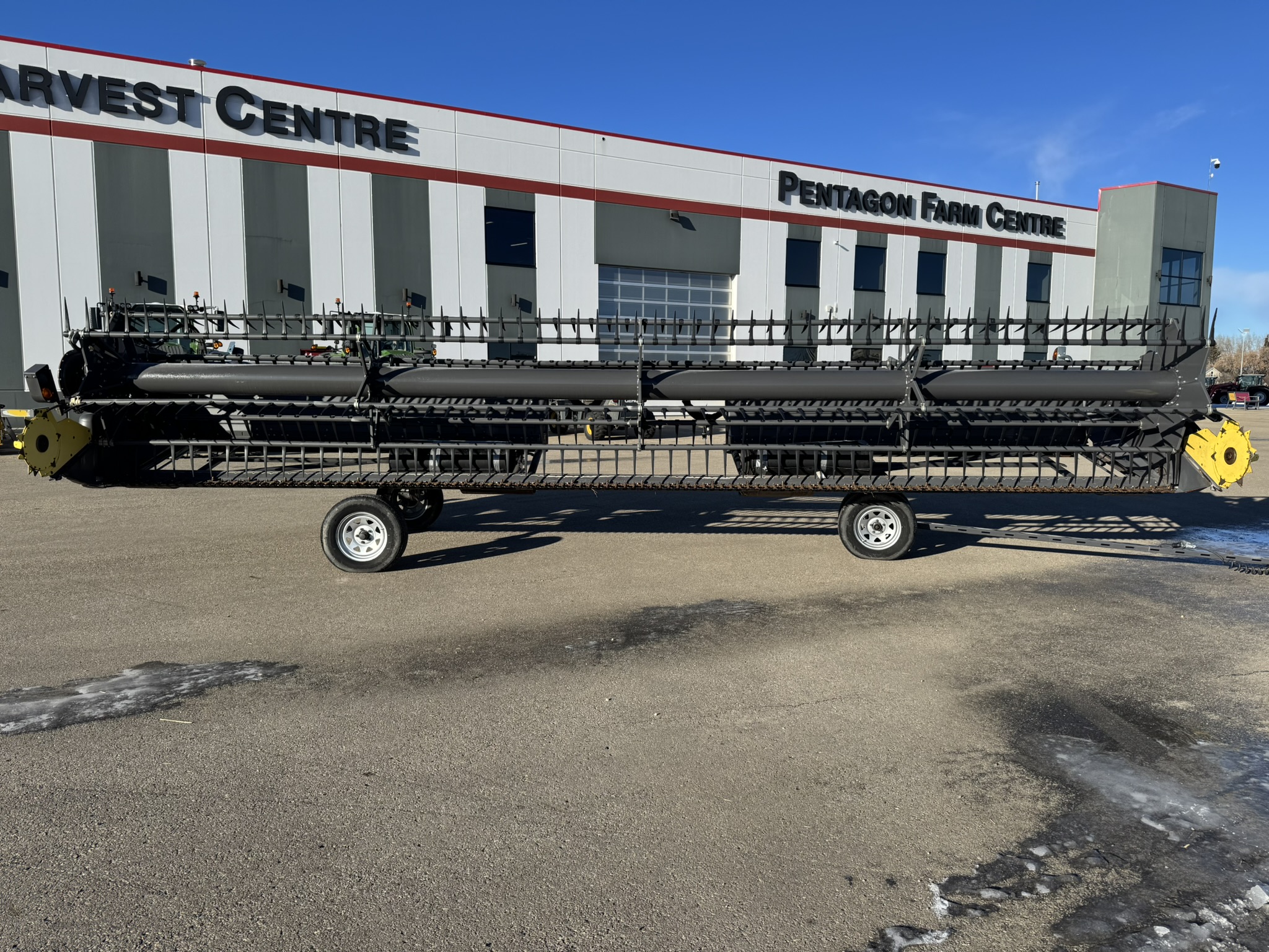 2018 Massey Ferguson 5400 Header Draper