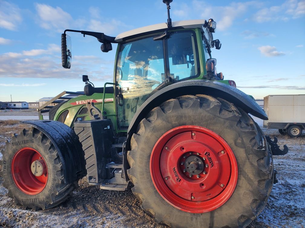 2023 Fendt 724 Gen6 Tractor