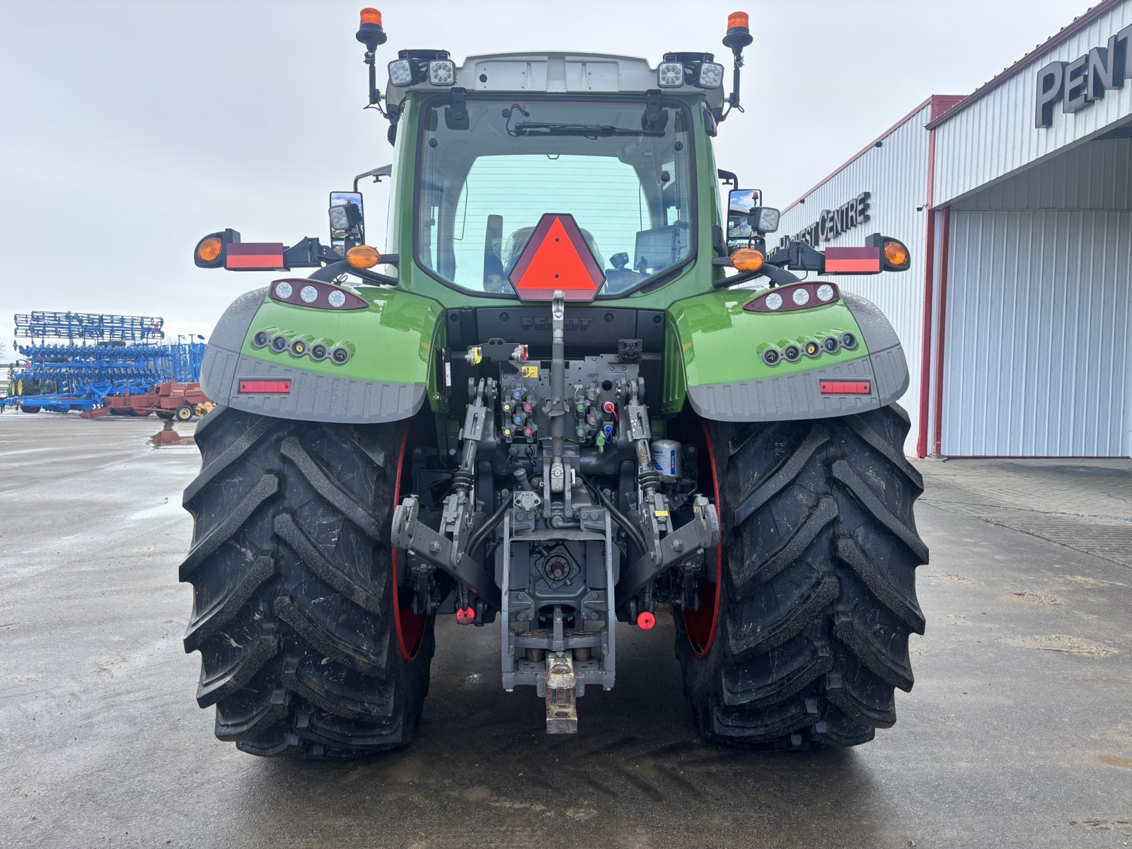 2023 Fendt 724 Gen6 Tractor