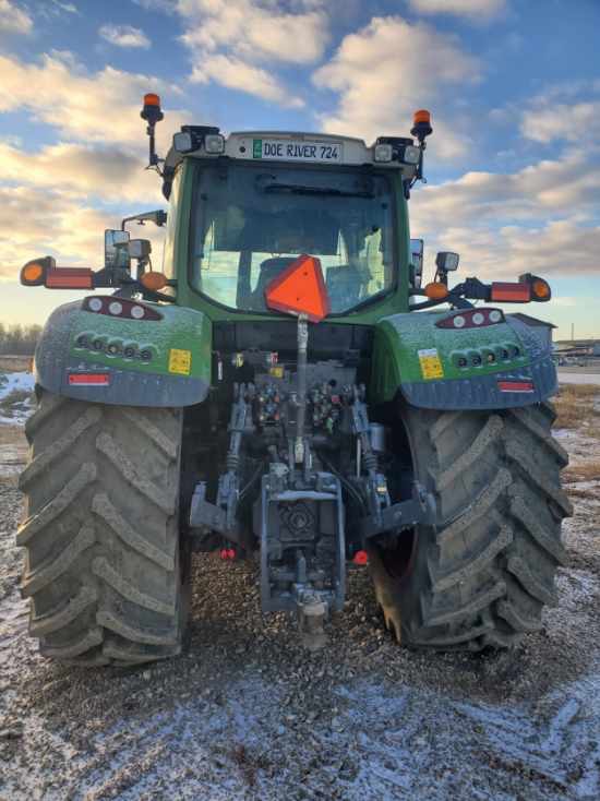 2023 Fendt 724 Gen6 Tractor